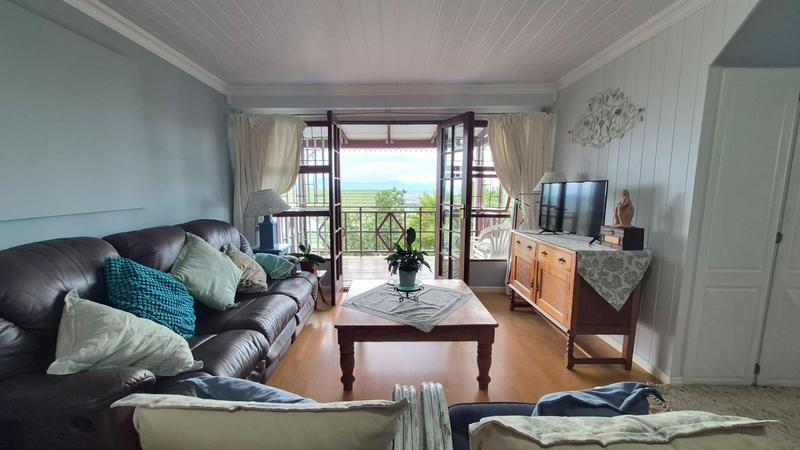 4 Bedroom Property for Sale in Hartenbos Heuwels Western Cape